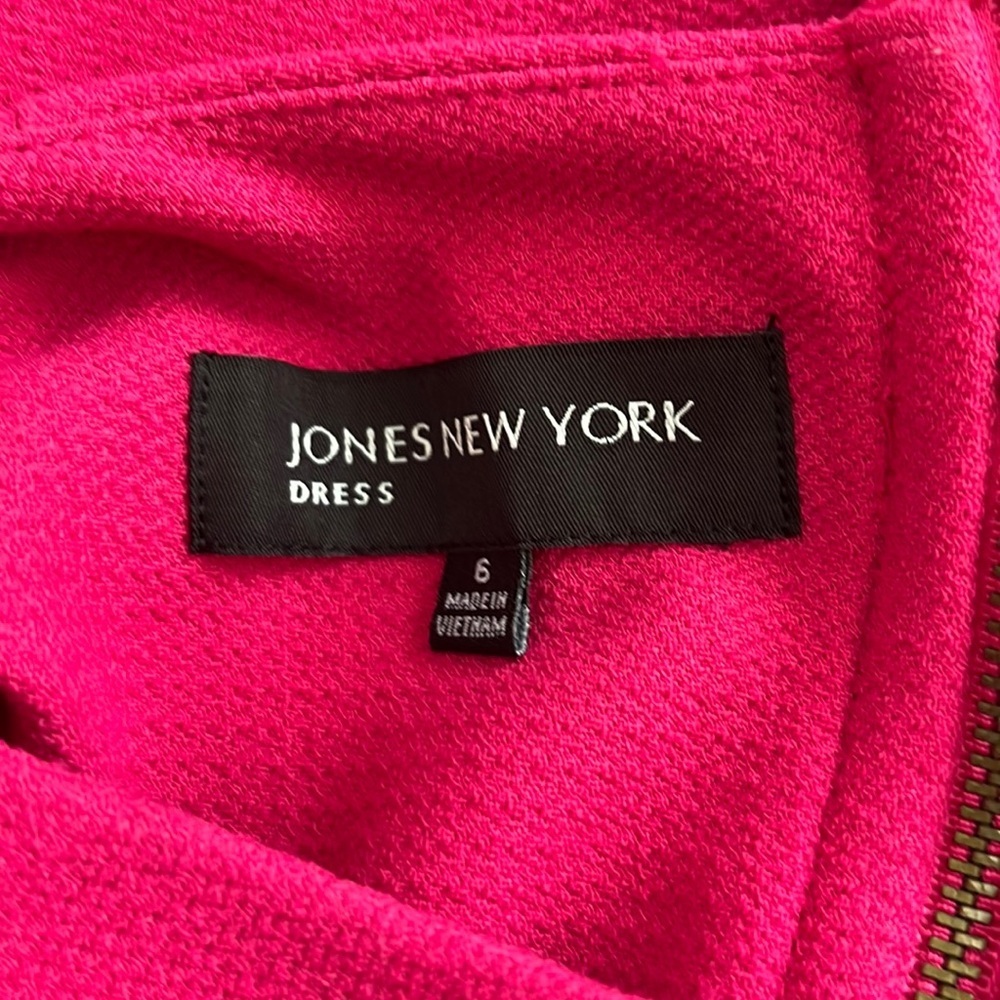 Jones New York    Bright pink straight line dress    Full back zipper    Size 6 - Picture 2 of 13